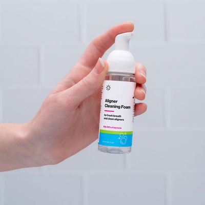 Cruelty Free Aligner Cleaning Foam , Aligner And Retainer Cleaner 55Ml On The Go Design